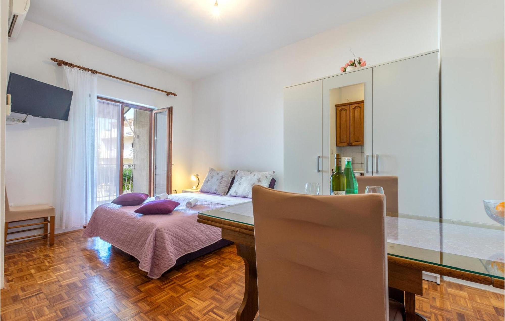 Lovely Apartment In Stobrec With Wifi Split Exterior photo